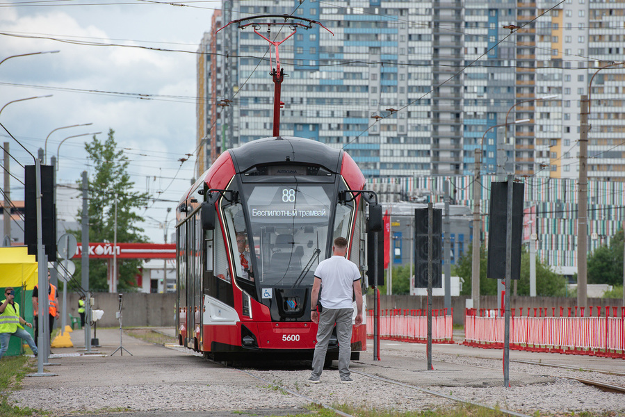 Прикосновения девушек к мужчинам в транспорте - 63 ответа на форуме vitasvet-led.ru ()