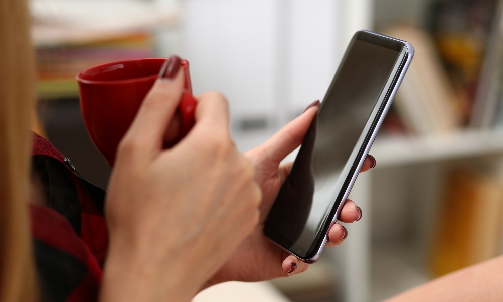 Исследование: любители микродрам предпочитают настоящих актеров сгенерированным