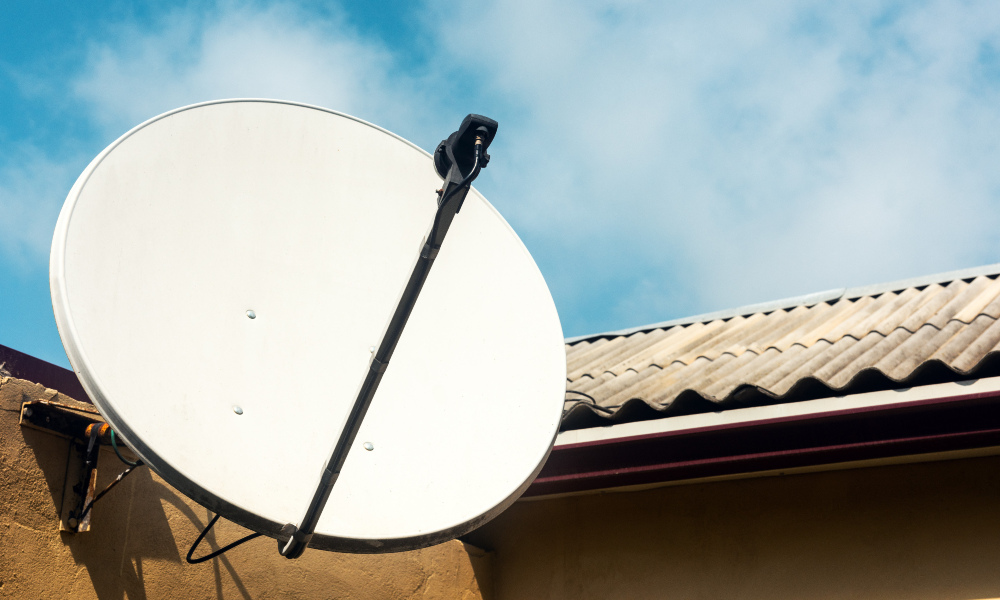 Волин назвал преимущества спутникового ТВ перед интернетом